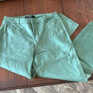 Liverpool jeans with button details on pockets and zipper